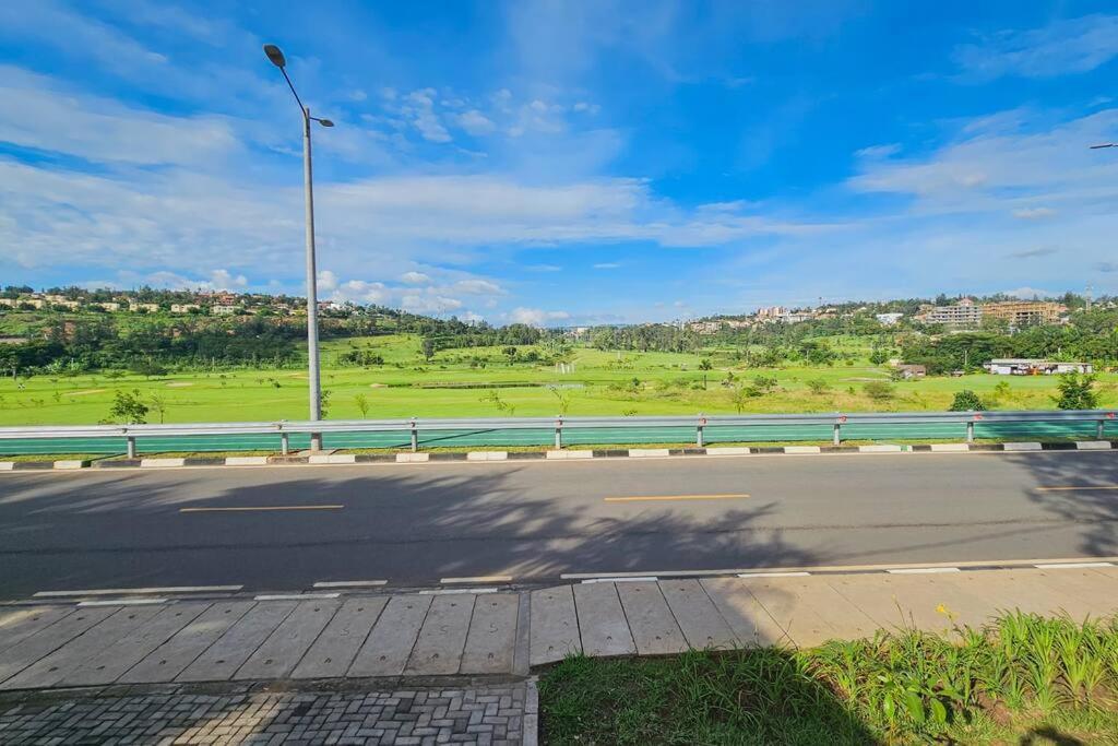 Complete 4-Bedroom House Facing Kigali Golf Course Ngoại thất bức ảnh