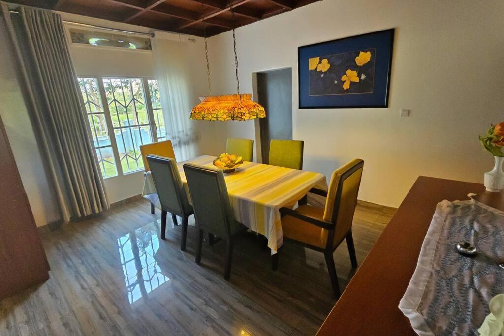 Complete 4-Bedroom House Facing Kigali Golf Course Ngoại thất bức ảnh